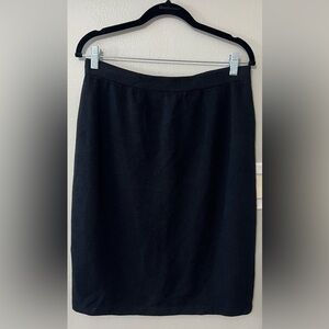 Vintage St John Classic Knit Skirt Sz 10 Black Knee Length